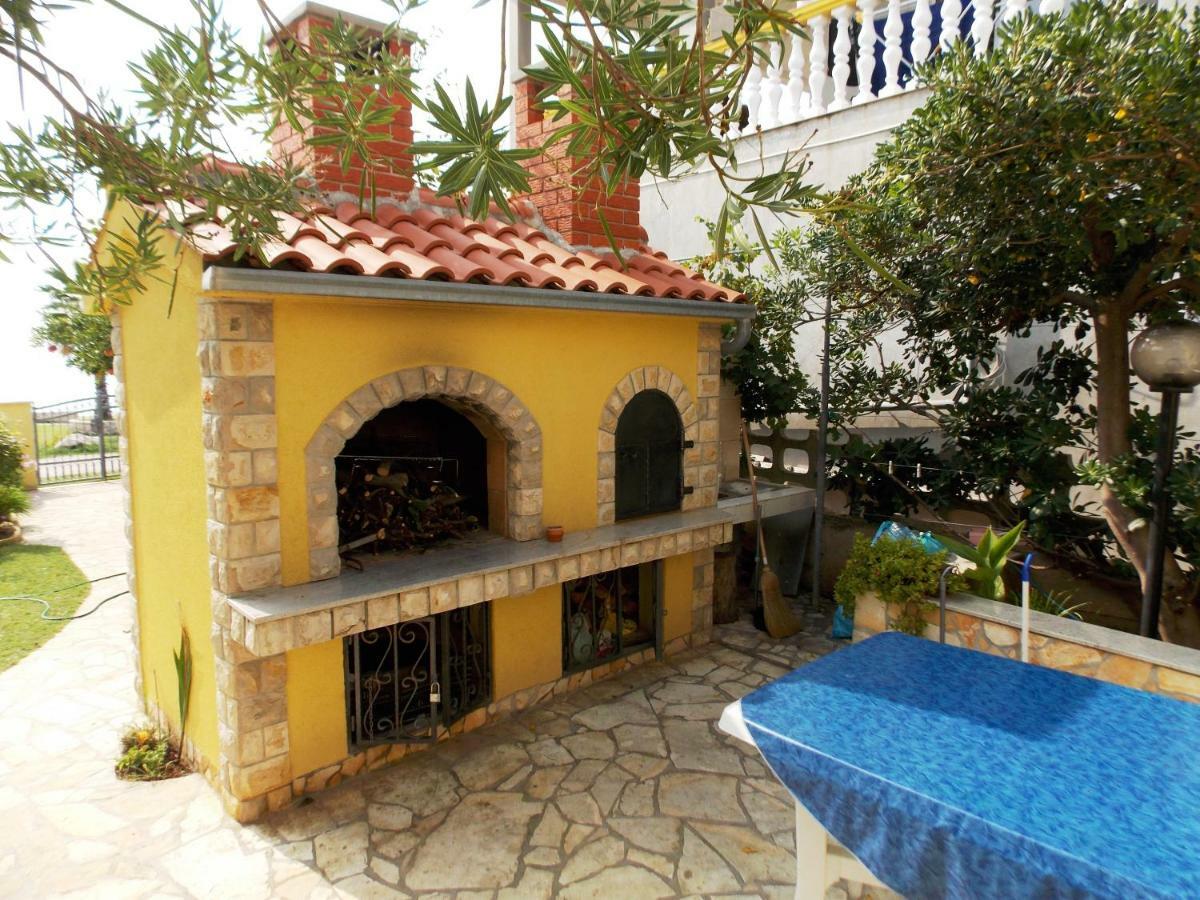 Apartment House Inga Вир Экстерьер фото
